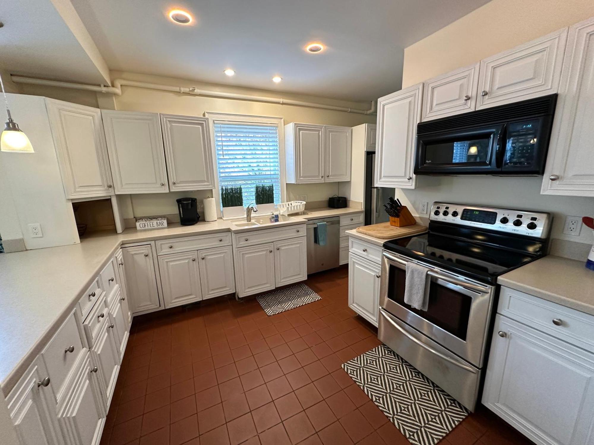 Entire Charming Victorian Home Downtown Newport Tower Eksteriør billede