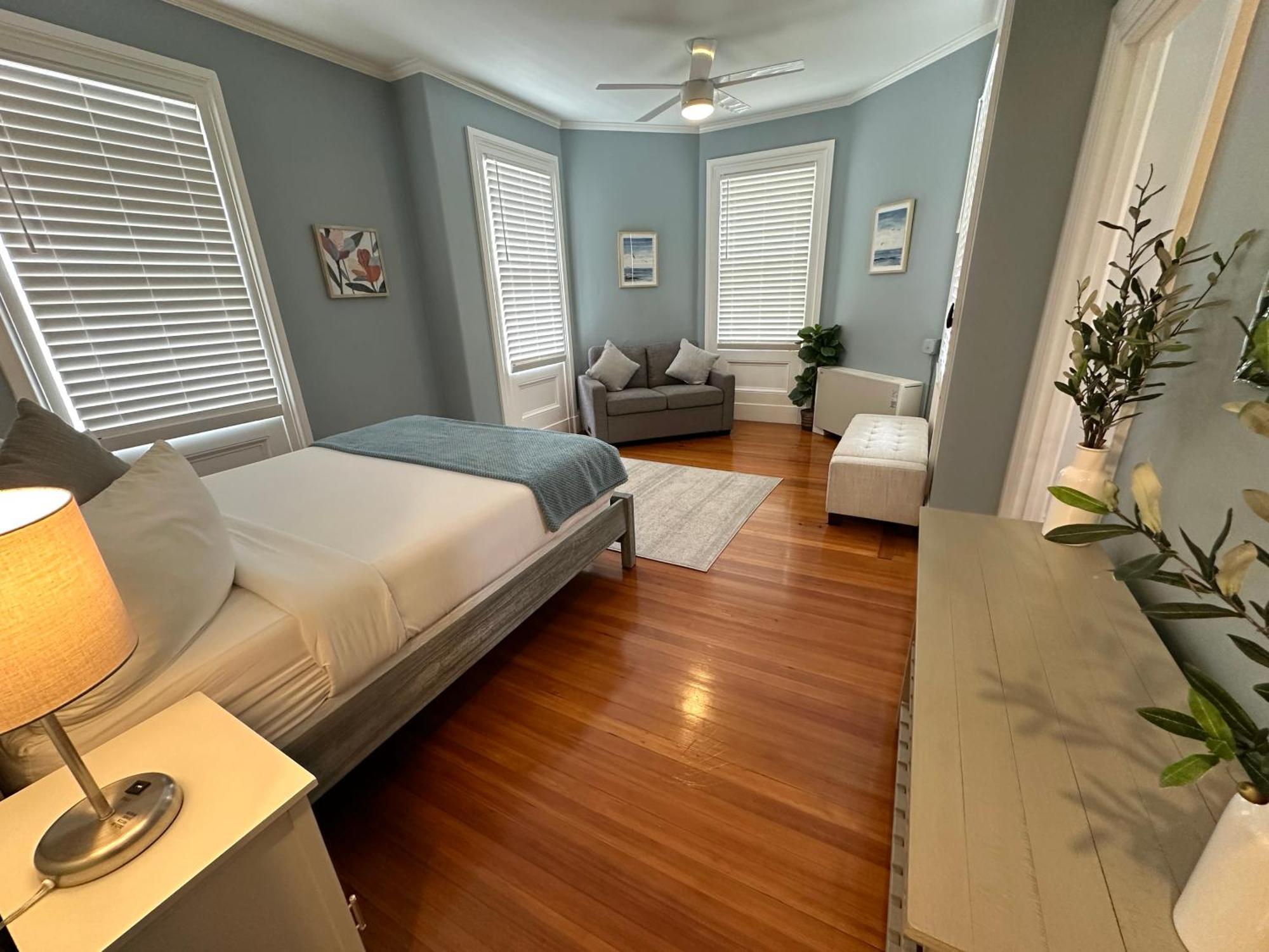 Entire Charming Victorian Home Downtown Newport Tower Eksteriør billede